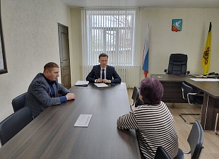 Дмитрий Сагайдачный провел личный прием граждан в Пачелмском районе Дмитрий Сагайдачный провел личный прием граждан в Пачелмском районе